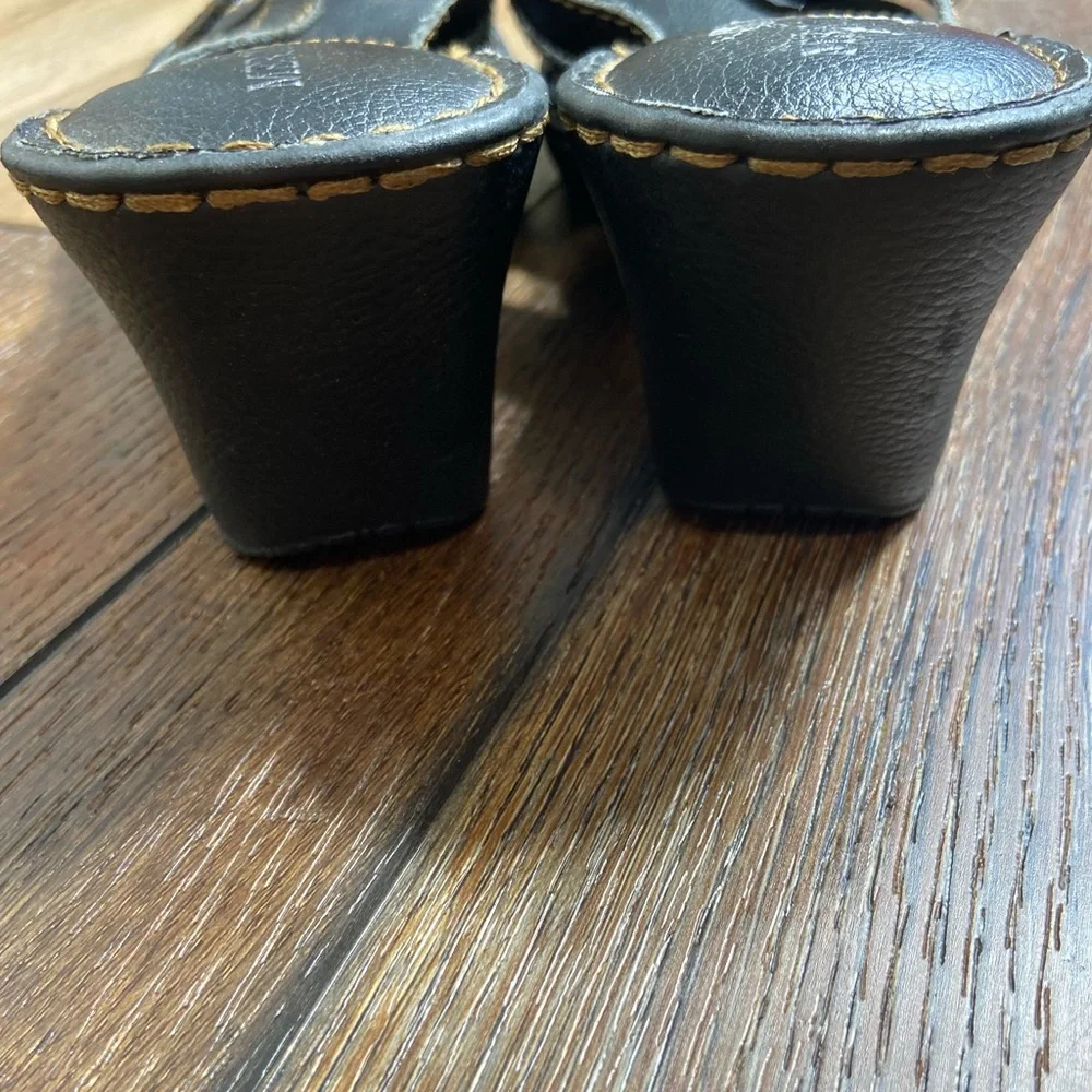 Merona leather wedge